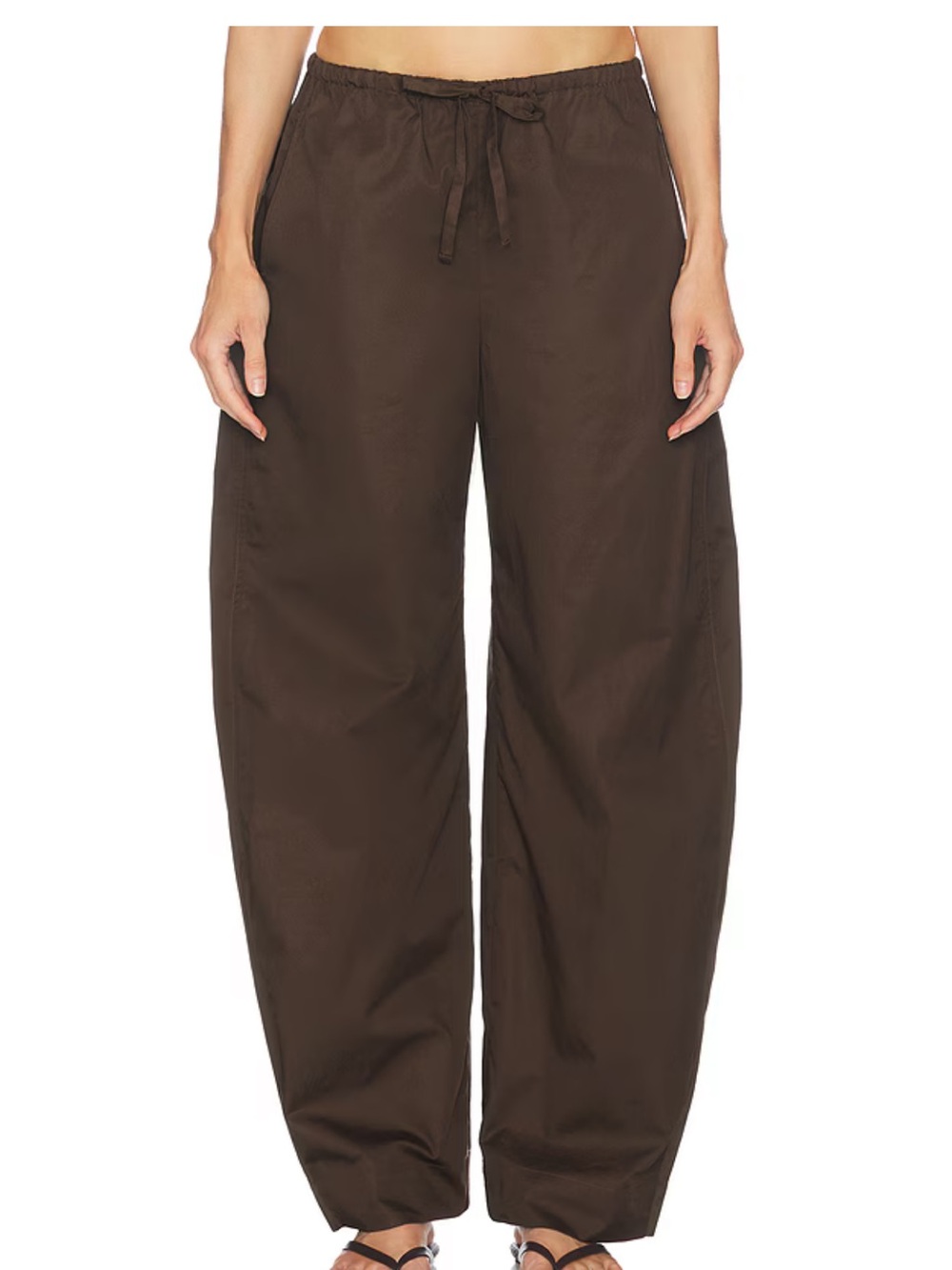 Eaves Lana Barrel Leg Pant in Chocolate